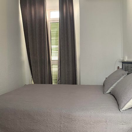 Hostal Alcobia Siviglia Esterno foto