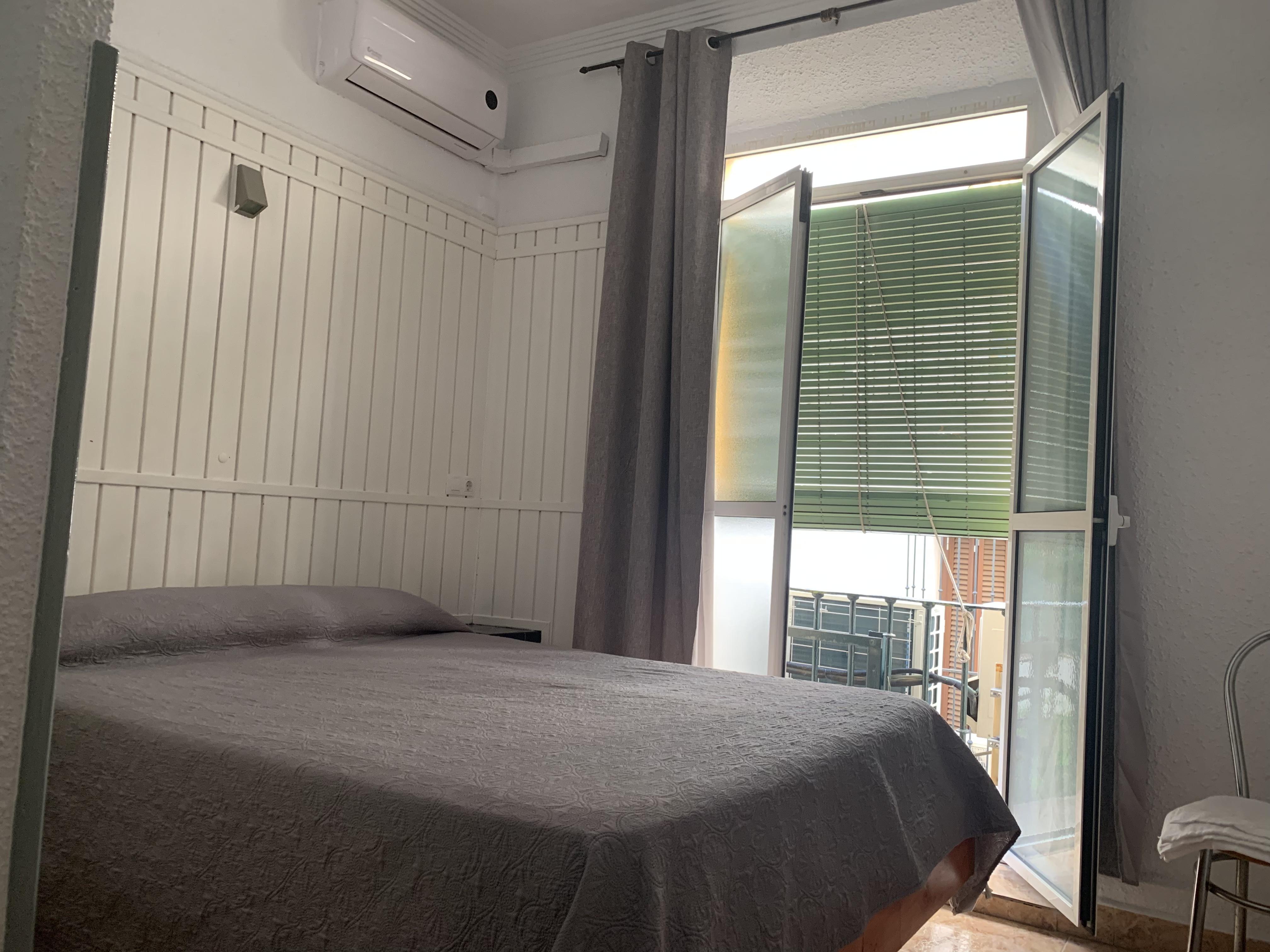 Hostal Alcobia Siviglia Esterno foto