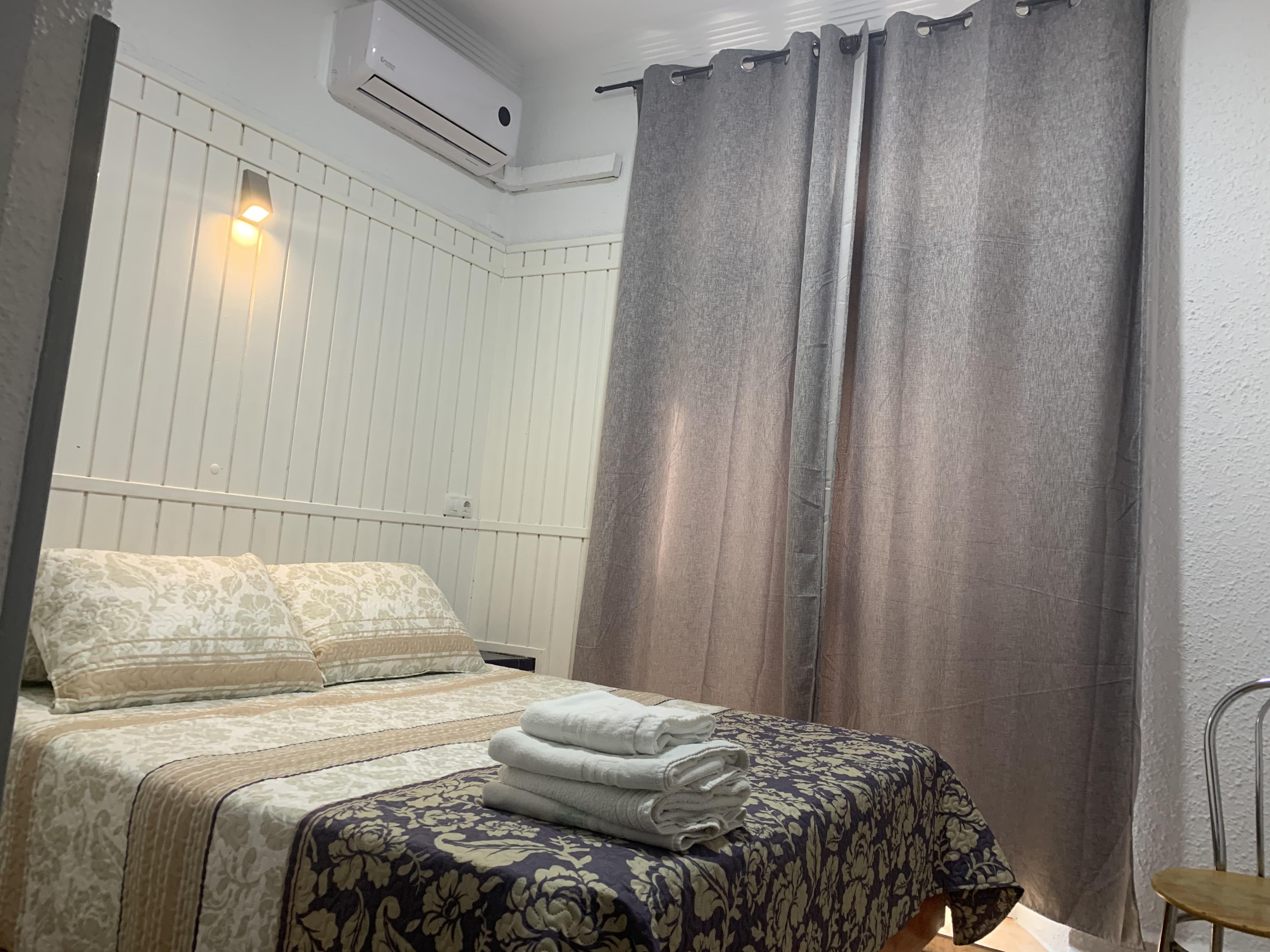 Hostal Alcobia Siviglia Esterno foto