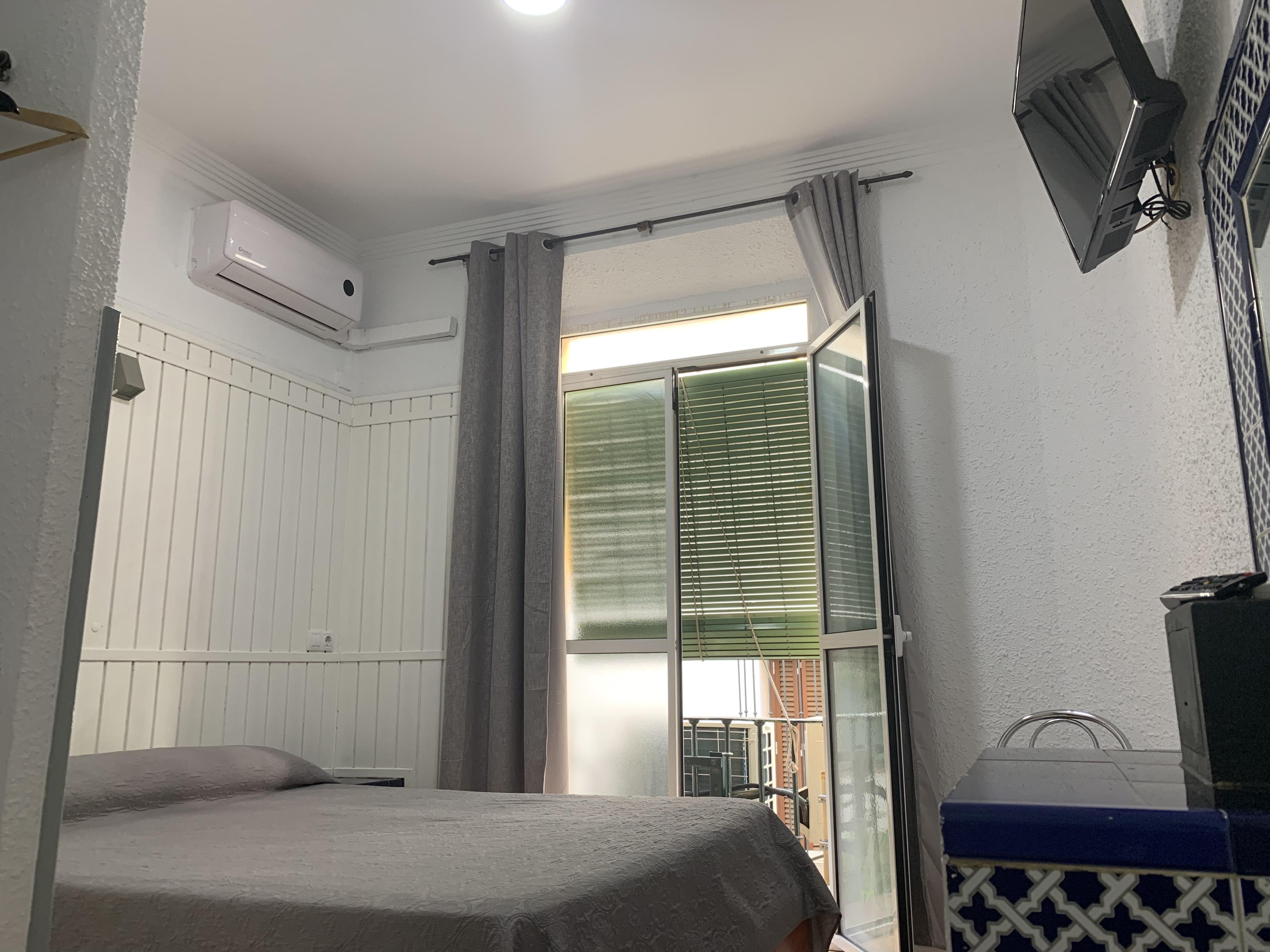 Hostal Alcobia Siviglia Esterno foto