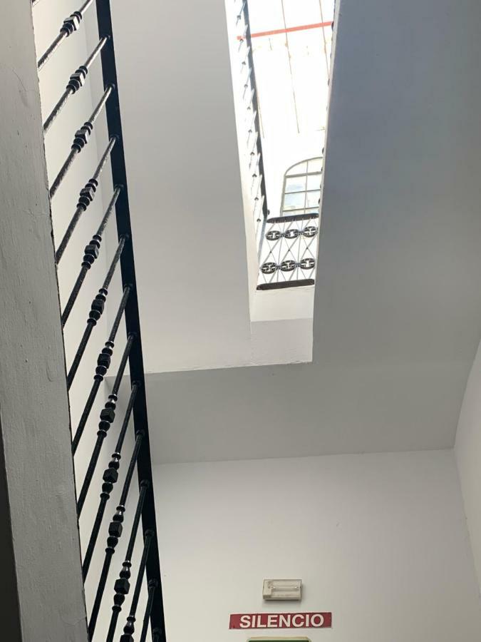Hostal Alcobia Siviglia Esterno foto